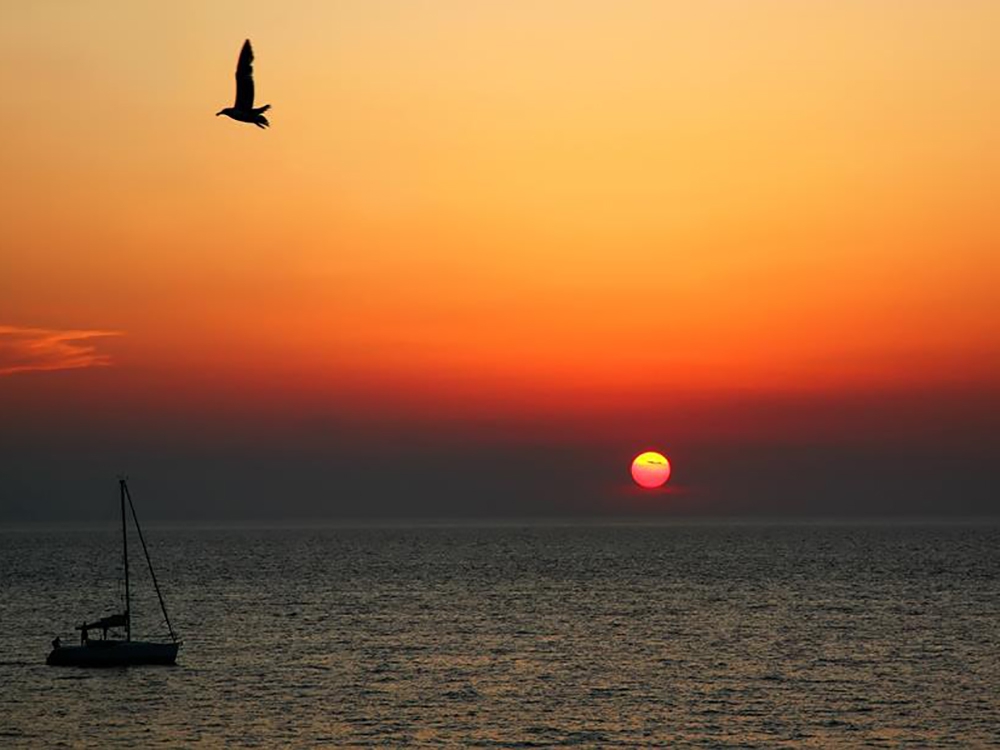 Catamarano GOLDEN HOUR da Litorale Ionico